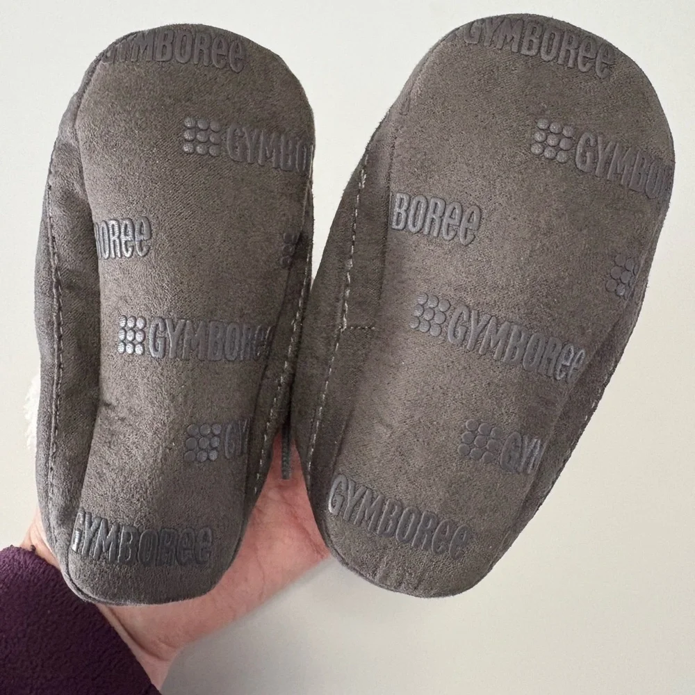 Gymboree baby fuzzy boots soft sided size 4 infant